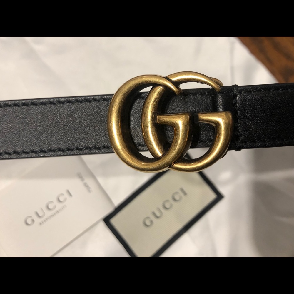 GUCCI Leather belt with Double G buckle